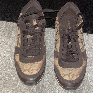 Coach sneaker, size 9 great condition